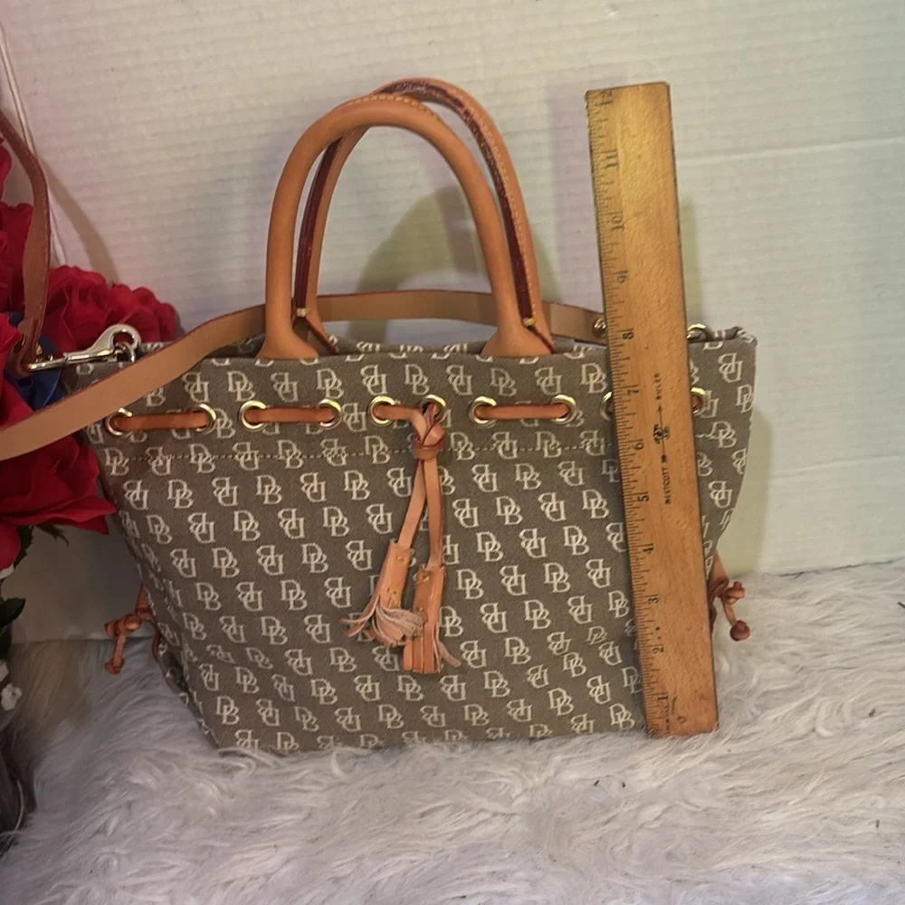 DOONEY & BOURKE Signature Bag